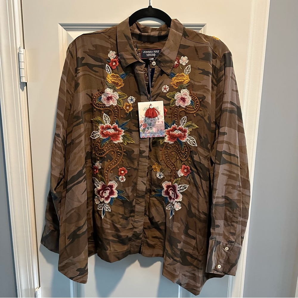 Johnny Was Silk Camouflage Shirt with Floral Embroidery NWT Large